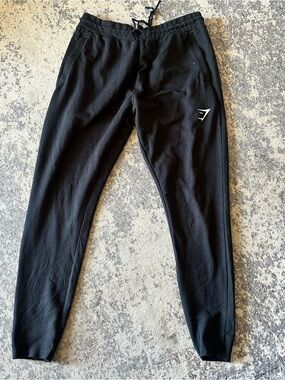 EUC Gymshark Men’s Black Athletic Jogger Pants—Medium